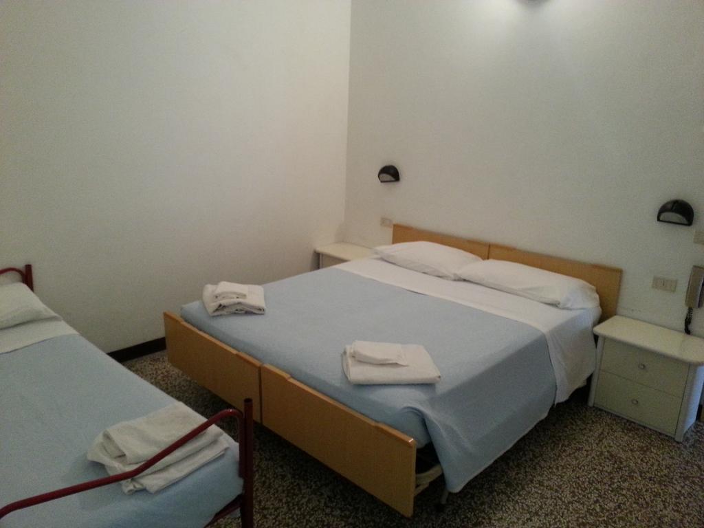 Fiorina Bed&Breakfast - Colazione Fino A Mezzogiorno - Beach Village Gratuito - Aquafan25 Oltremare20 Ричоне Екстериор снимка